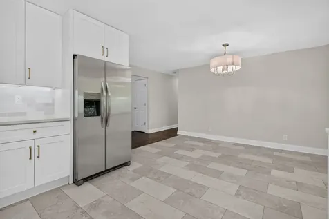 319 Parkshore Drive Shorewood IL 60404