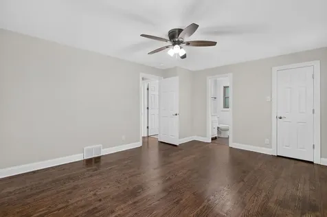 319 Parkshore Drive Shorewood IL 60404