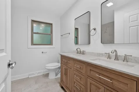 319 Parkshore Drive Shorewood IL 60404