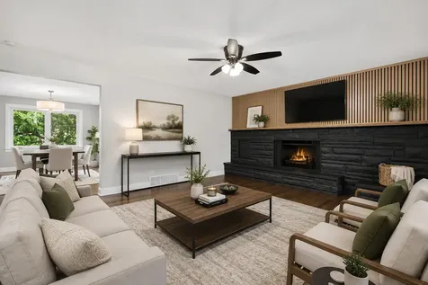 319 Parkshore Drive Shorewood IL 60404
