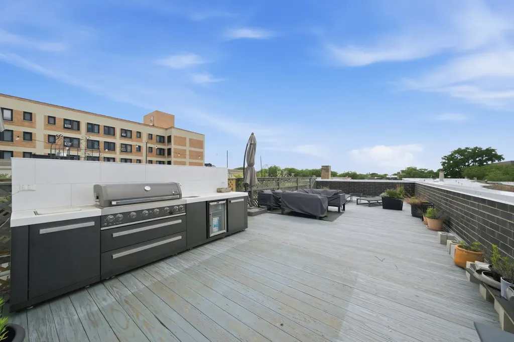5236 North Kenmore Avenue Chicago IL 60640