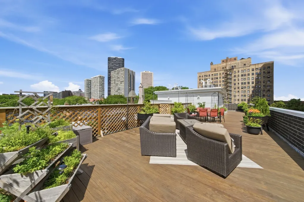 5236 North Kenmore Avenue Chicago IL 60640