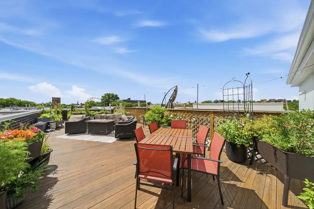 5236 North Kenmore Avenue Chicago IL 60640