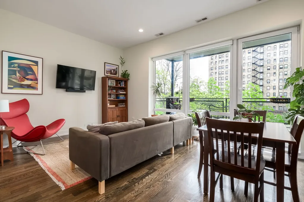 5236 North Kenmore Avenue Chicago IL 60640