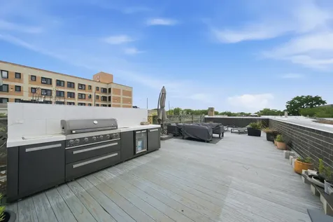 5236 North Kenmore Avenue Chicago IL 60640