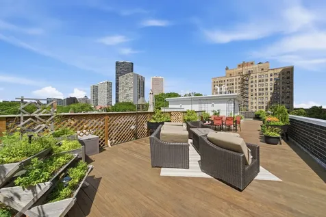 5236 North Kenmore Avenue Chicago IL 60640