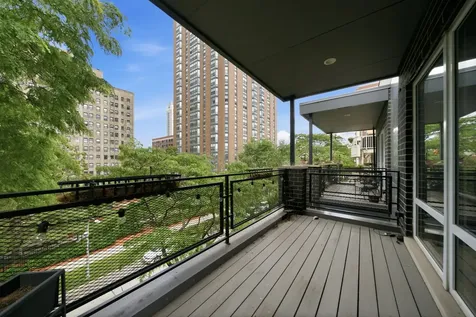 5236 North Kenmore Avenue Chicago IL 60640
