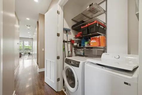 5236 North Kenmore Avenue Chicago IL 60640