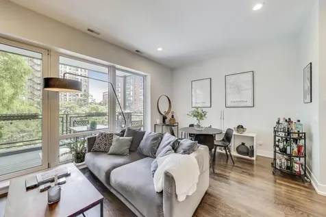 5236 North Kenmore Avenue Chicago IL 60640
