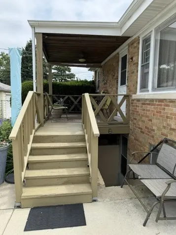10616 Essex Street Westchester IL 60154