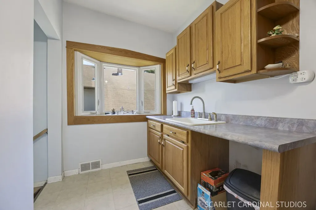 50 East Oak Street Villa Park IL 60181