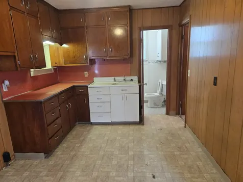 404 West Oregon Street Polo IL 61064
