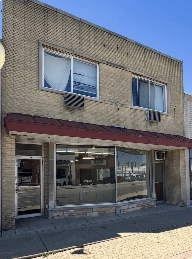 6735 Cermak Road Berwyn IL 60402