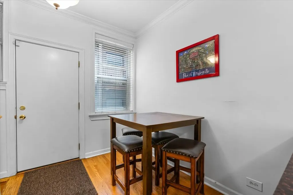 867 West Cornelia Avenue Chicago IL 60657