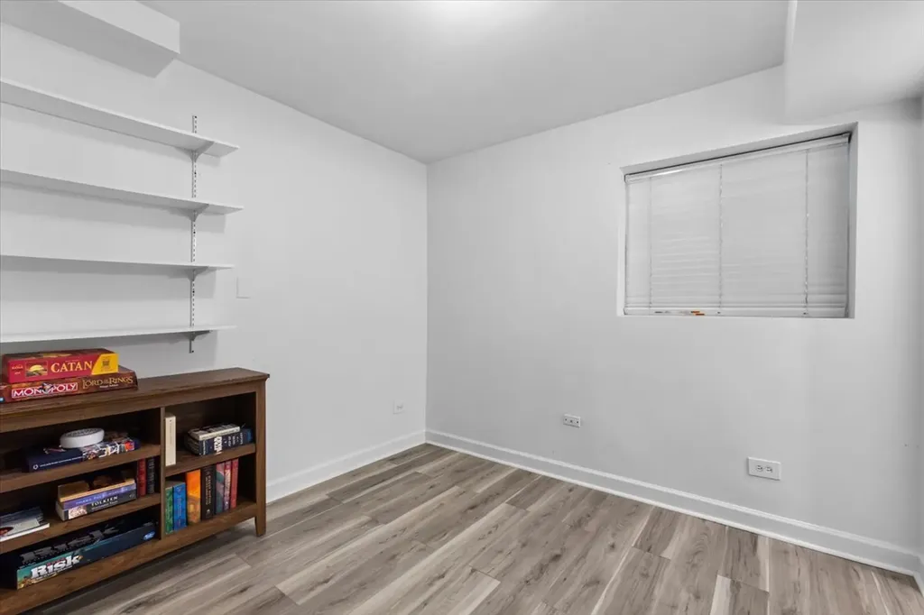 867 West Cornelia Avenue Chicago IL 60657