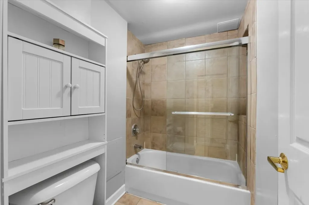 867 West Cornelia Avenue Chicago IL 60657