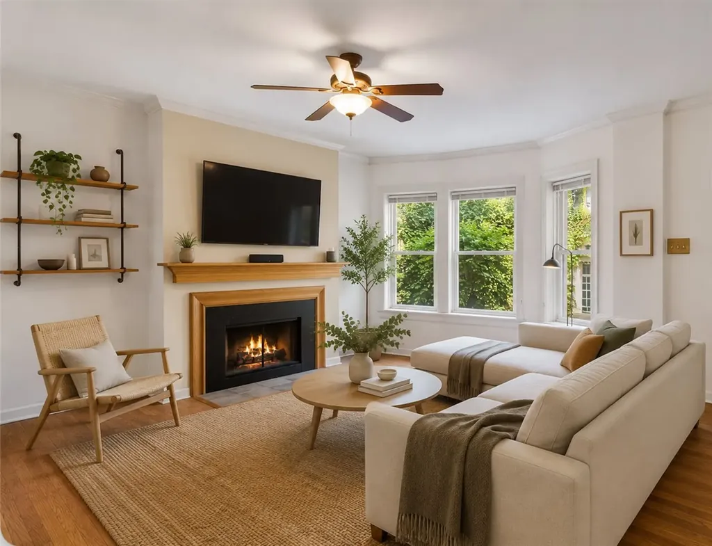 867 West Cornelia Avenue Chicago IL 60657
