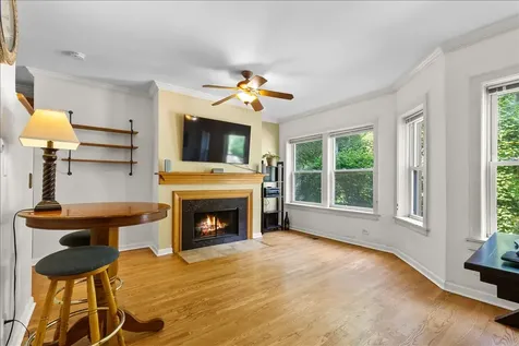 867 West Cornelia Avenue Chicago IL 60657