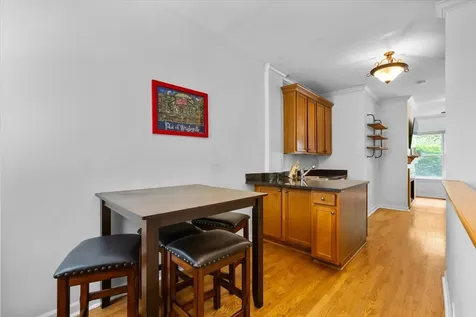 867 West Cornelia Avenue Chicago IL 60657