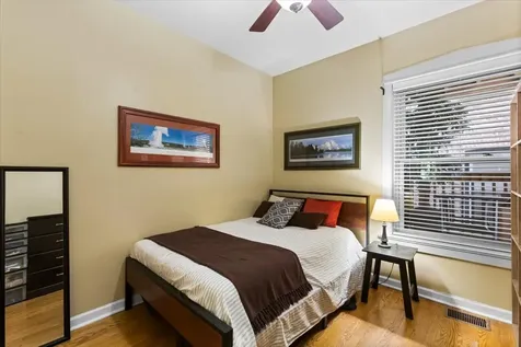 867 West Cornelia Avenue Chicago IL 60657