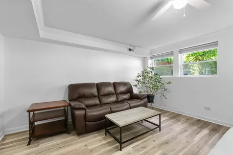 867 West Cornelia Avenue Chicago IL 60657