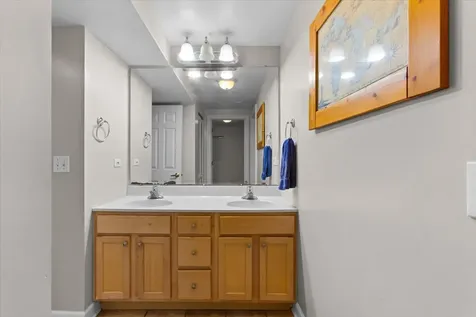 867 West Cornelia Avenue Chicago IL 60657