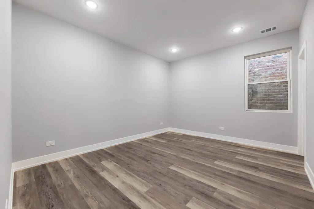 5809 South Indiana Avenue Chicago IL 60637