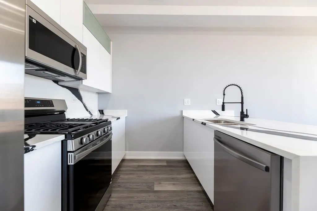 5809 South Indiana Avenue Chicago IL 60637
