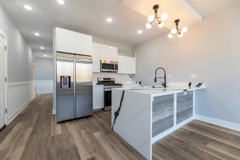 5809 South Indiana Avenue Chicago IL 60637