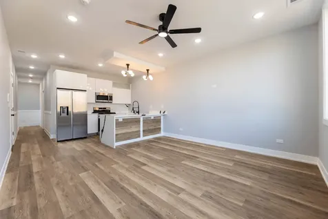 5809 South Indiana Avenue Chicago IL 60637