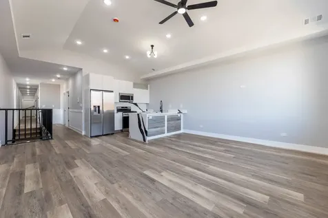 5809 South Indiana Avenue Chicago IL 60637