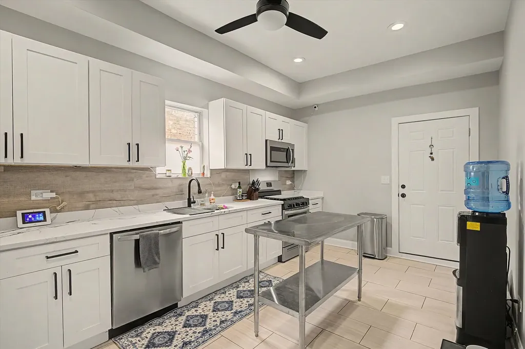 5932 South Elizabeth Street Chicago IL 60636
