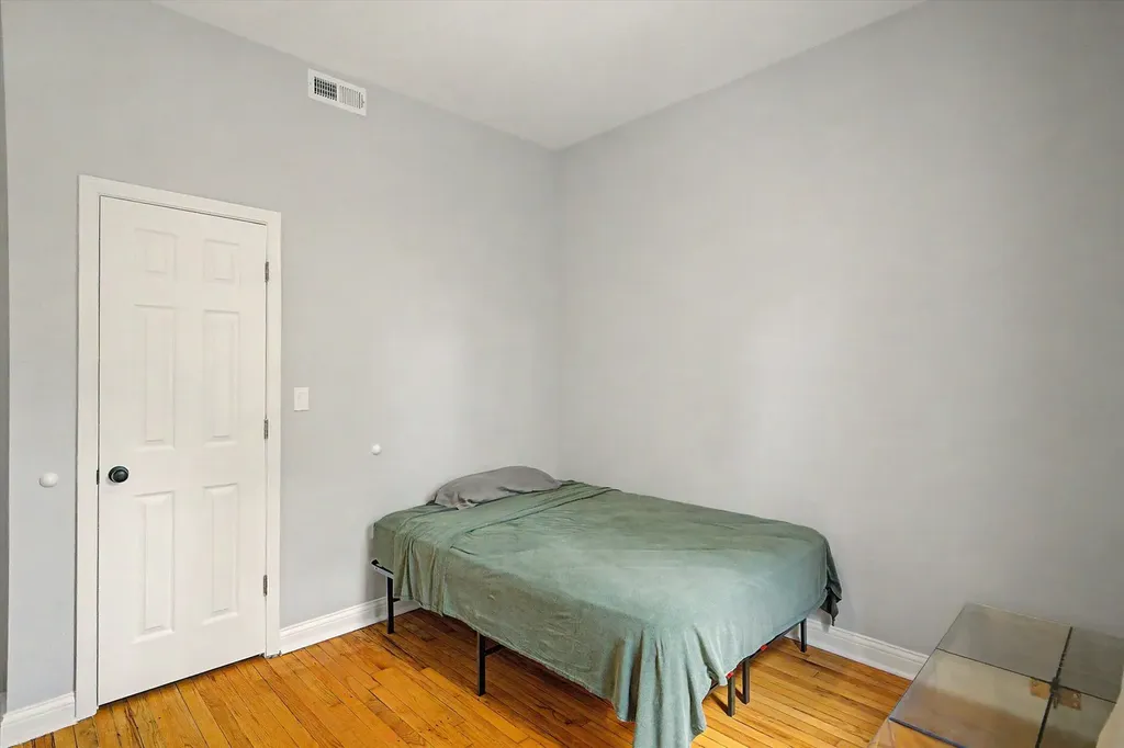 5932 South Elizabeth Street Chicago IL 60636