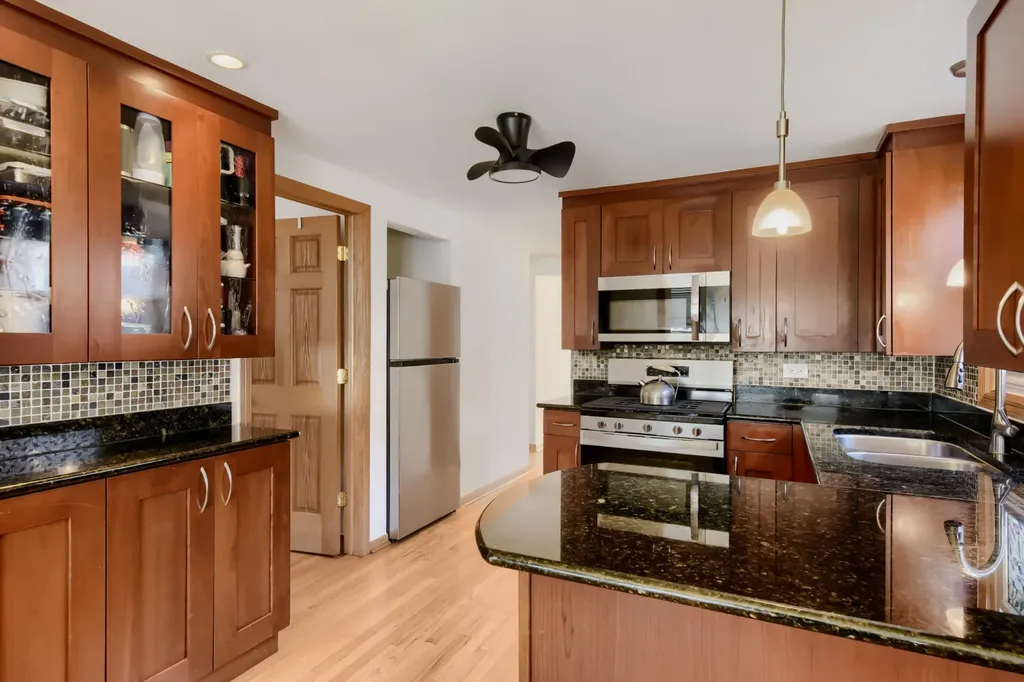 5122 South Normandy Avenue Chicago IL 60638