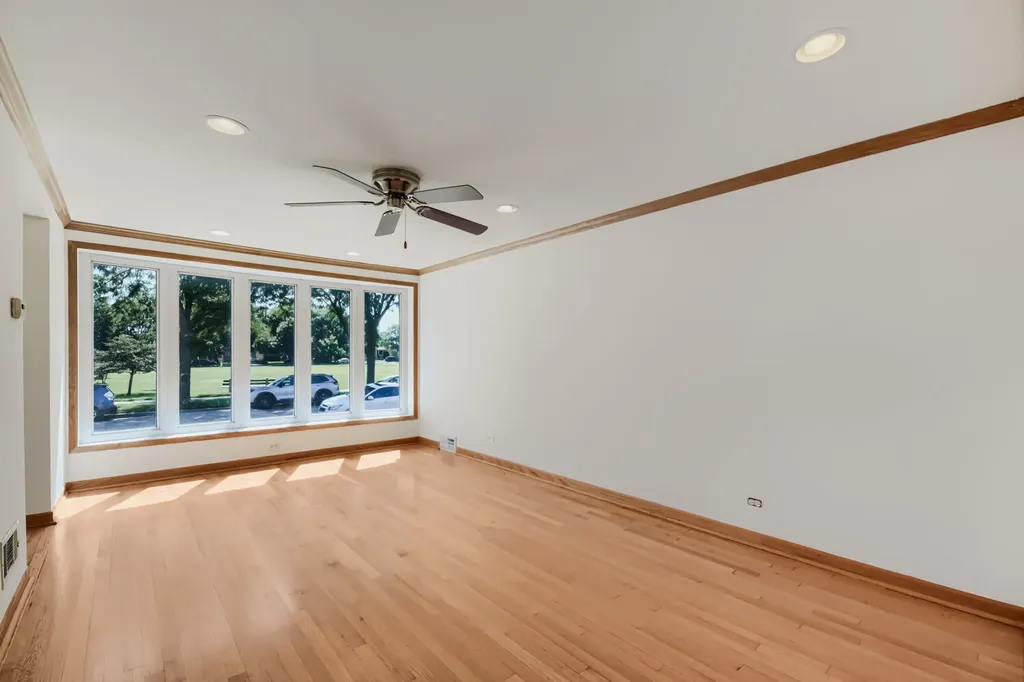 5122 South Normandy Avenue Chicago IL 60638