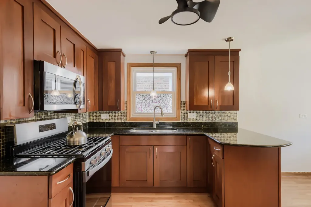 5122 South Normandy Avenue Chicago IL 60638