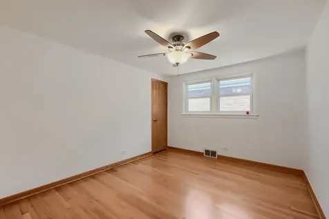 5122 South Normandy Avenue Chicago IL 60638