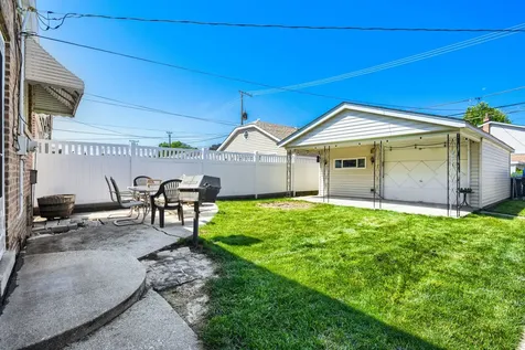 5122 South Normandy Avenue Chicago IL 60638