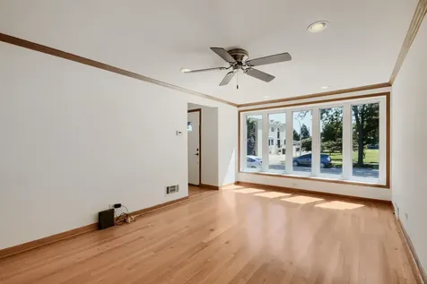 5122 South Normandy Avenue Chicago IL 60638