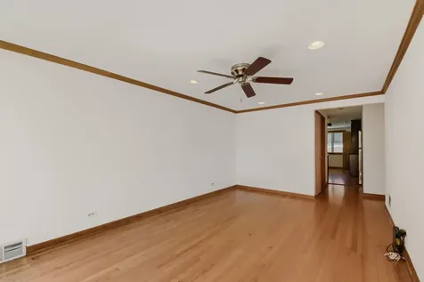 5122 South Normandy Avenue Chicago IL 60638