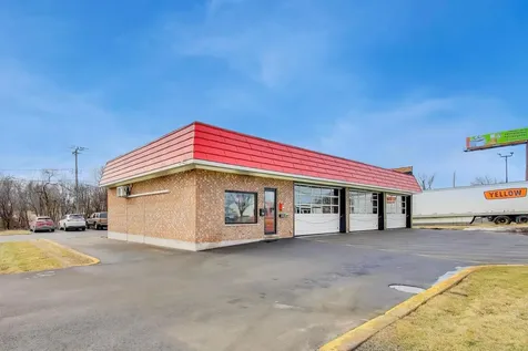 18W455 Roosevelt Road Lombard IL 60148