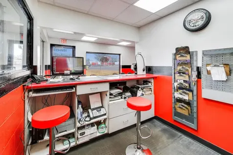 18W455 Roosevelt Road Lombard IL 60148