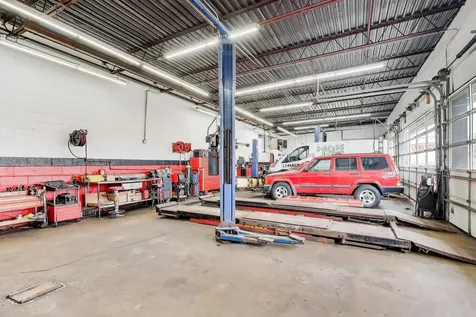 18W455 Roosevelt Road Lombard IL 60148