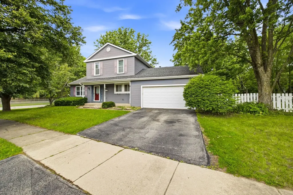 1359 Auburn Avenue Naperville IL 60565