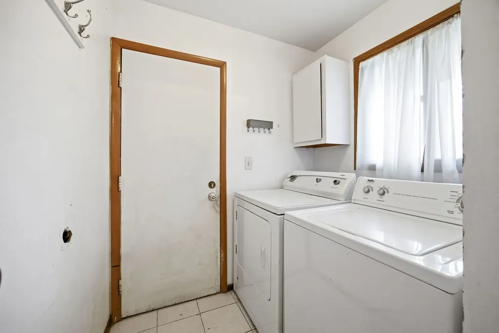 1359 Auburn Avenue Naperville IL 60565