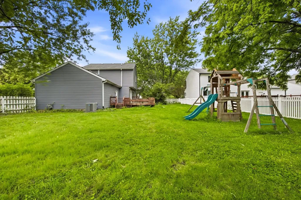 1359 Auburn Avenue Naperville IL 60565