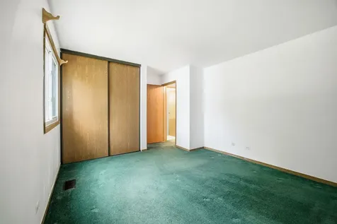 1359 Auburn Avenue Naperville IL 60565