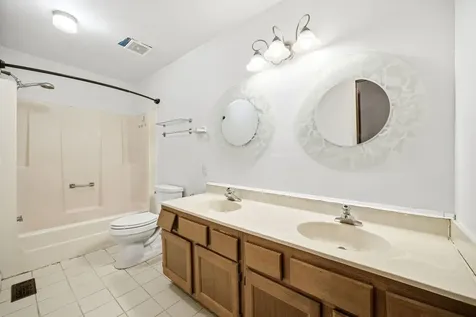 1359 Auburn Avenue Naperville IL 60565