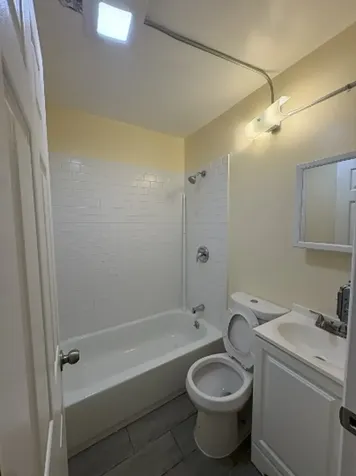 712 West 17th Street Chicago IL 60616