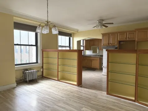 5555 South Everett Avenue Chicago IL 60637